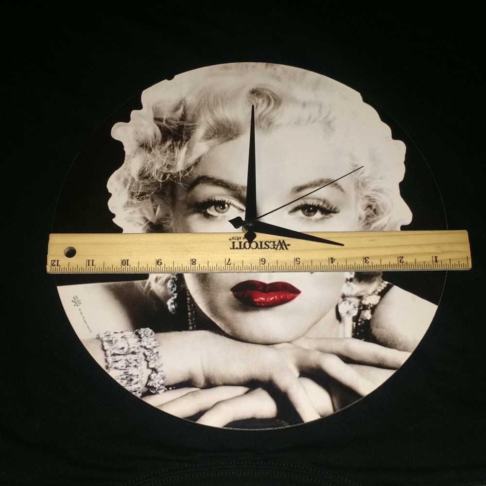 Clock - Picture 4 of 4